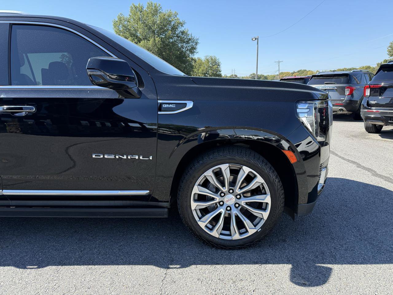 Used 2021 GMC Yukon Denali w/ Denali Ultimate Package AWD/4WD image 48