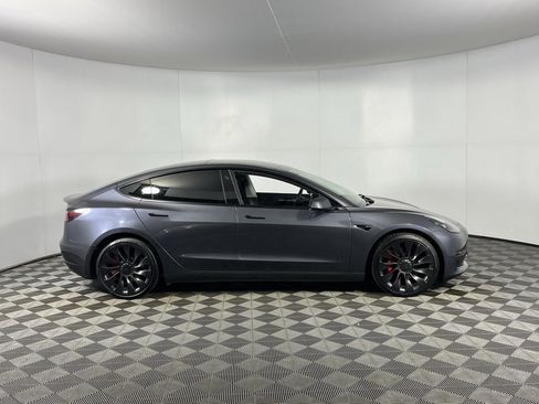 Used 2023 Tesla Model 3 Performance image 3
