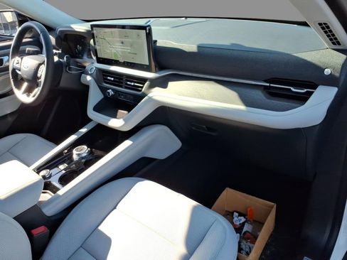 New 2026 Ford Explorer Platinum w/ LUX Leather Package image 11