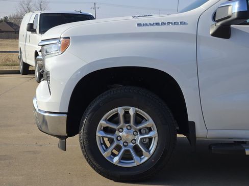 New 2026 Chevrolet Silverado 1500 LT w/ Convenience Package II AWD/4WD image 23