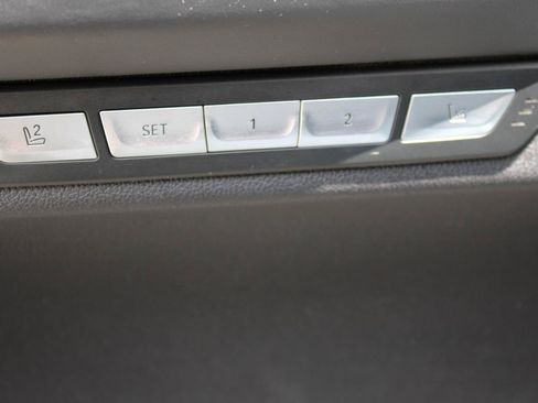 Used 2017 BMW 750i RWD image 15