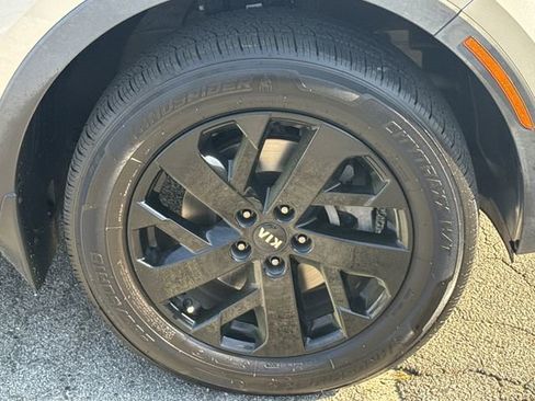Used 2021 Kia Sorento S AWD/4WD image 12
