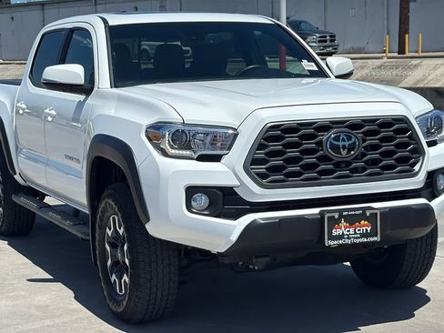 Certified 2023 Toyota Tacoma TRD Off-Road w/ TRD Premium Off Road Package AWD/4WD image 7