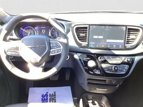 New 2026 Chrysler Voyager LX image 11