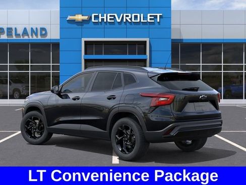 New 2026 Chevrolet Trax LT w/ Driver Confidence Package FWD image 4