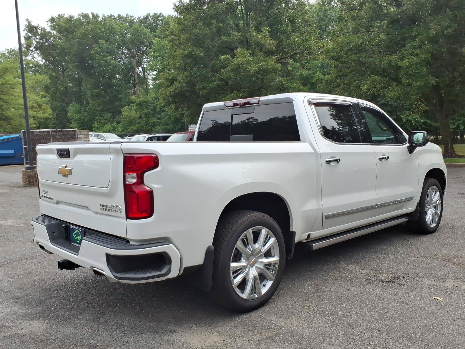 Certified 2023 Chevrolet Silverado 1500 High Country w/ High Country Premium Package AWD/4WD image 7