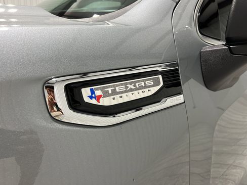 New 2026 GMC Sierra 1500 SLT image 31