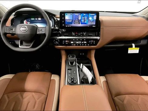 New 2026 Nissan Pathfinder Platinum image 6