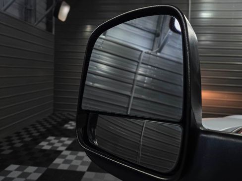 Used 2019 Chevrolet Express 3500 LS image 27