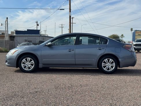 Used 2010 Nissan Altima 2.5 SL w/ SL Pkg image 3