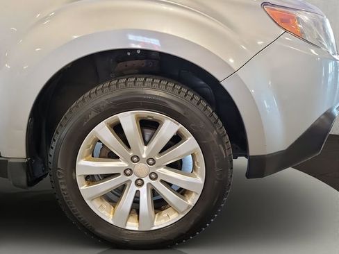Used 2012 Subaru Forester 2.5X Premium w/ Popular Pkg 3 AWD/4WD image 31