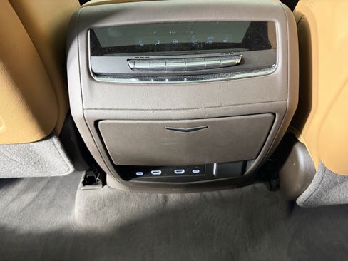 Certified 2024 Cadillac Escalade ESV Premium Luxury w/ Performance Package image 40