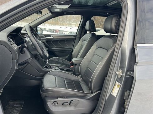 Used 2022 Volkswagen Tiguan SEL R-Line image 15