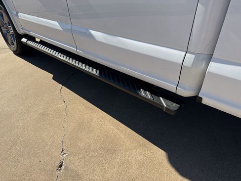 Used 2019 Ford F150 XLT w/ Equipment Group 302A Luxury image 10