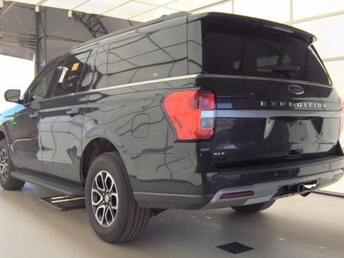Used 2024 Ford Expedition Max XLT image 6