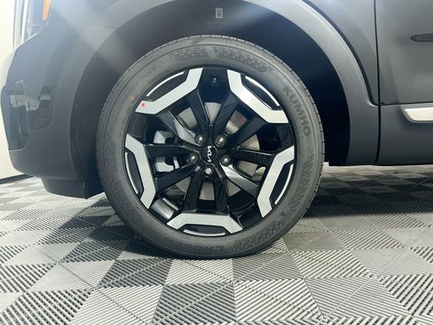 Used 2025 Kia Telluride S image 12