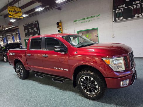 Used 2019 Nissan Titan PRO-4X AWD/4WD image 4