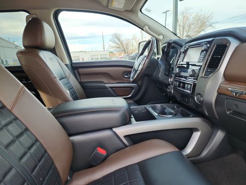 Used 2017 Nissan Titan Platinum Reserve image 19