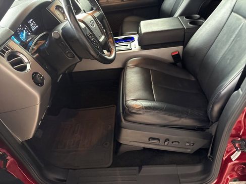 Used 2017 Ford Expedition XLT w/ Equipment Group 202A image 7
