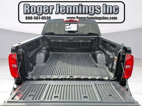 Used 2019 Chevrolet Colorado LT w/ LT Convenience Package image 24