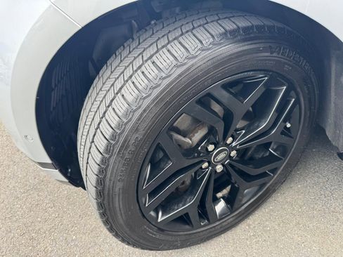 Used 2020 Land Rover Range Rover Evoque R-Dynamic SE AWD/4WD image 26