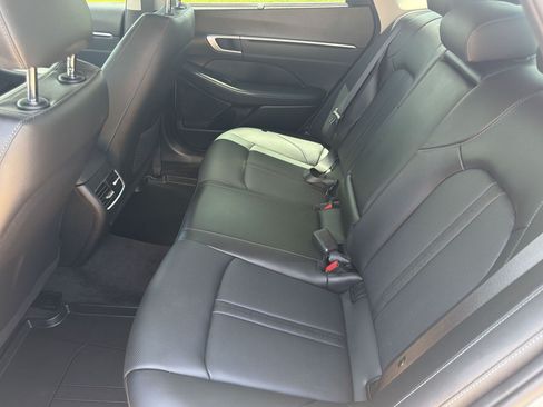 Certified 2025 Hyundai Sonata Limited FWD image 21