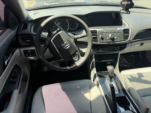Used 2017 Honda Accord LX image 13