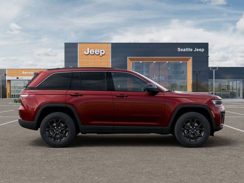 New 2026 Jeep Grand Cherokee Altitude AWD/4WD image 21