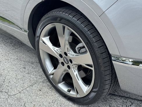 Used 2022 Genesis GV80 2.5T w/ Prestige Package 04 AWD/4WD image 12