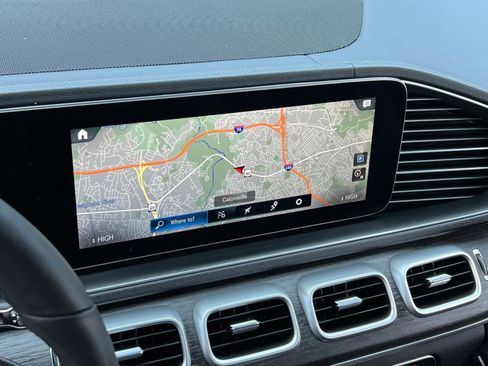 Used 2022 Mercedes-Benz GLS 450 4MATIC image 18