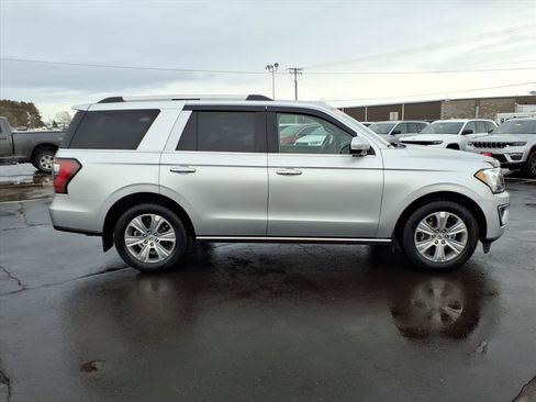 Used 2019 Ford Expedition Limited image 2