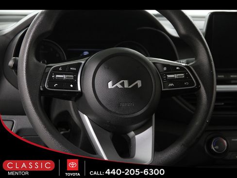 Used 2023 Kia Forte LXS image 7