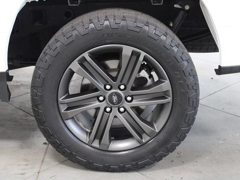 Used 2022 Ford F150 XLT w/ Equipment Group 302A High AWD/4WD image 19