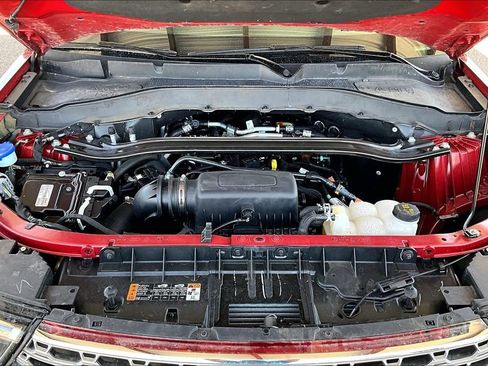 Used 2022 Ford Explorer Limited w/ Equipment Group 301A AWD/4WD image 29