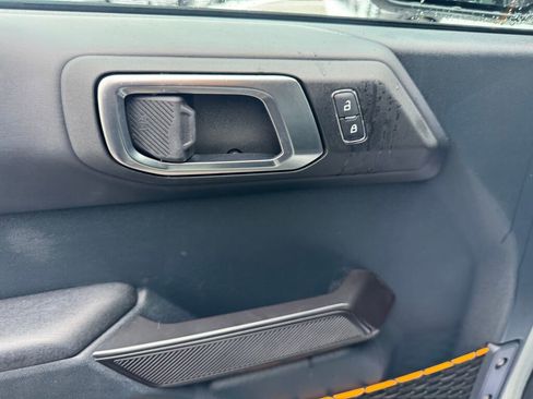 Used 2024 Ford Bronco Badlands image 10