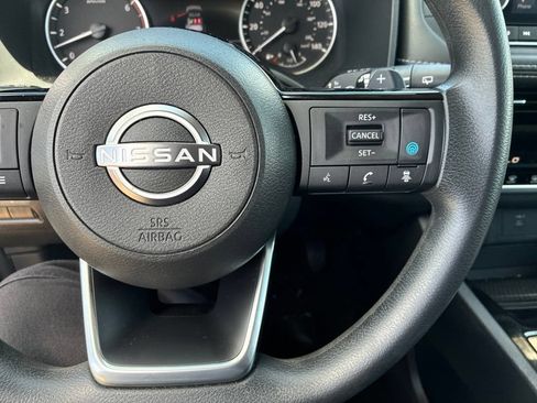 Used 2023 Nissan Rogue SV FWD image 26