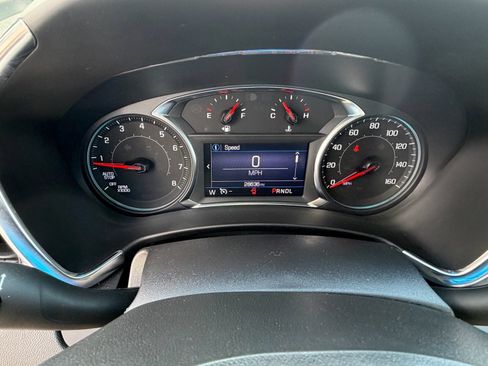 Used 2022 Chevrolet Equinox LT FWD image 9