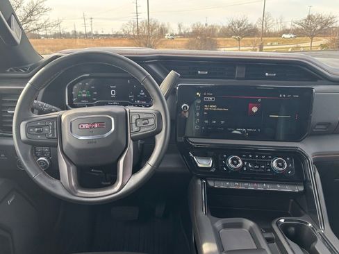 Used 2025 GMC Sierra 2500 AT4 w/ Technology Package image 26