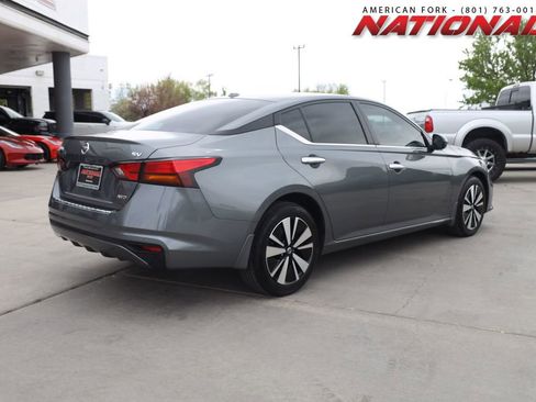 Used 2022 Nissan Altima 2.5 SV AWD/4WD image 6