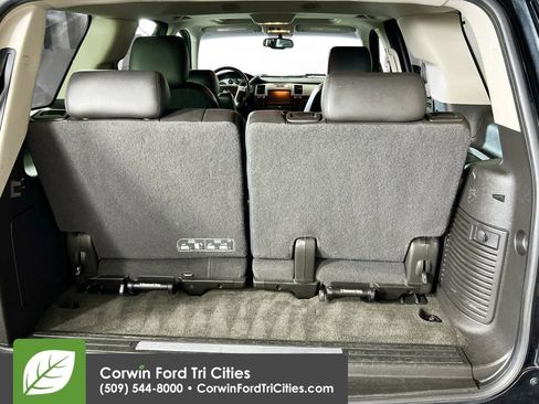 Used 2013 Cadillac Escalade Luxury AWD/4WD image 14
