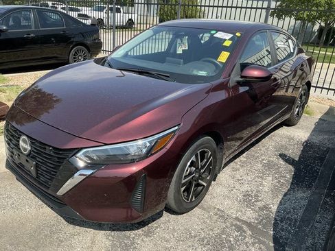 Used 2025 Nissan Sentra SV FWD image 10