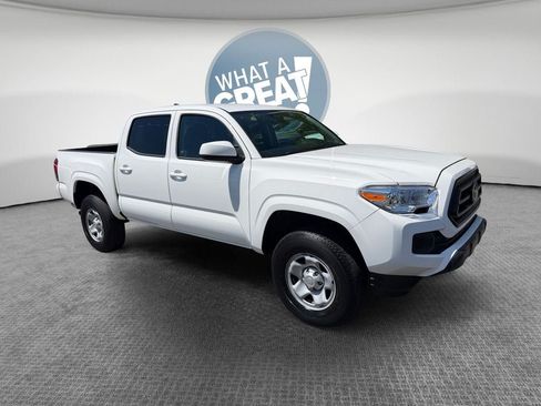 Certified 2023 Toyota Tacoma SR AWD/4WD image 1