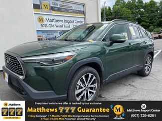 Used 2023 Toyota Corolla Cross XLE w/ Convenience Package AWD/4WD video 1