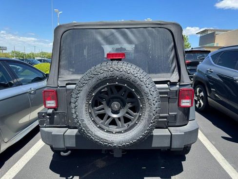 Used 2017 Jeep Wrangler Sport AWD/4WD image 3