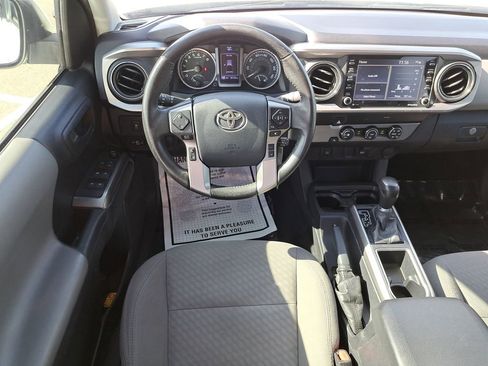 Used 2020 Toyota Tacoma SR5 image 10