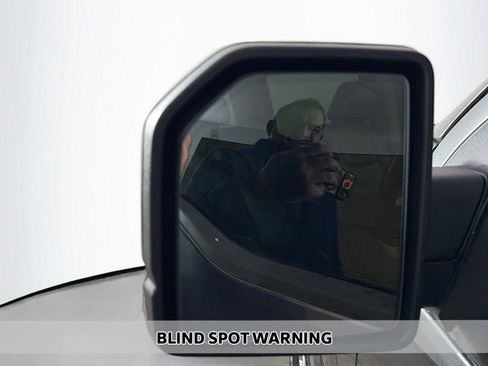 Used 2020 Ford F150 Lariat image 4