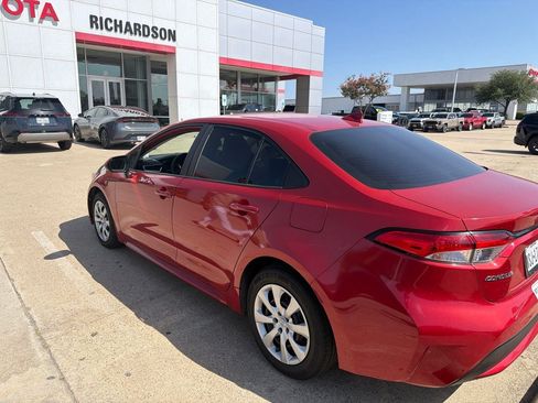 Used 2020 Toyota Corolla LE FWD image 7