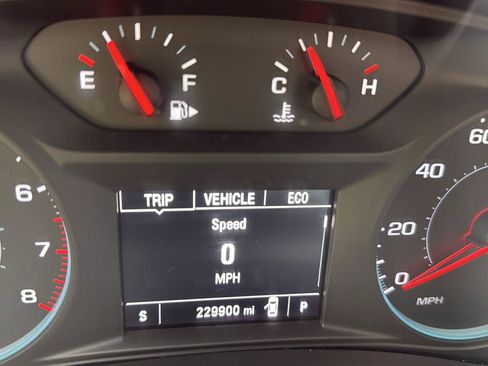 Used 2016 Chevrolet Malibu LT FWD image 12