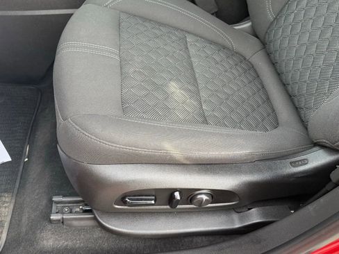Used 2021 Chevrolet Blazer LT FWD image 29