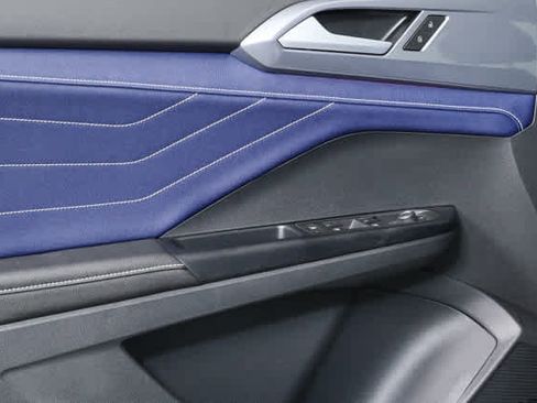 New 2026 Volkswagen Taos SEL image 6